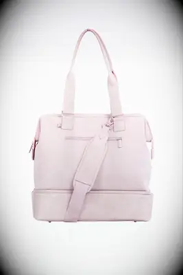 Pink weekender bag from Béis