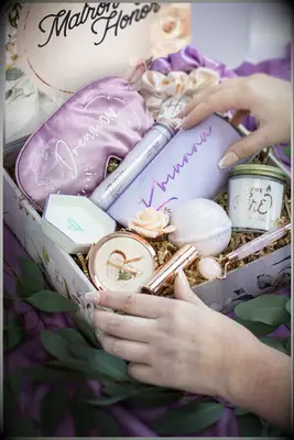 Maid of honor proposal gift box