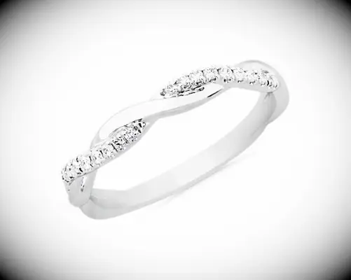 Romantic Pavé Ring for the best gift for your partner
