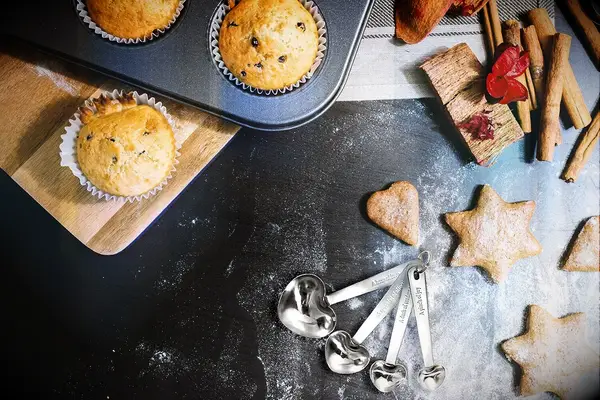 Heart shaped measuring spoons