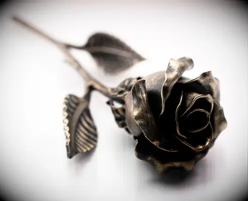 Bronze rose from GrimmStor on Etsy for the best bronze gift ideas