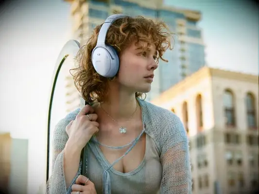 Noise cancelling headphones sentimental gift for girlfriend
