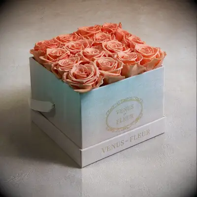 Venus Et Fleur eternity roses engagement gifts from parents
