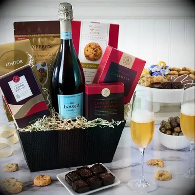 Gourmet gift basket