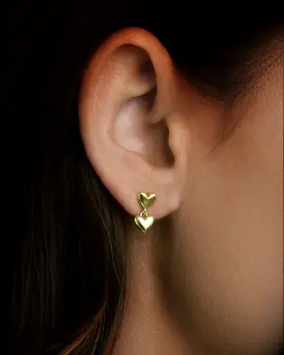gold heart earrings for your daughter on her wedding day
