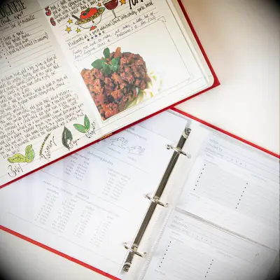 Family cookbook gift idea for daughter. 