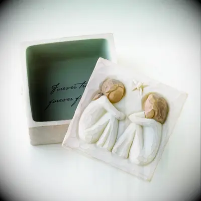 Keepsake box maid of honor gift idea for bride. 