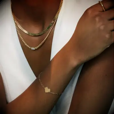 Gold paperclip chain heart bracelet anniversary gift from Brilliant Earth