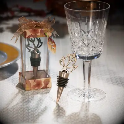Leaf wine stoppers fall wedding favors