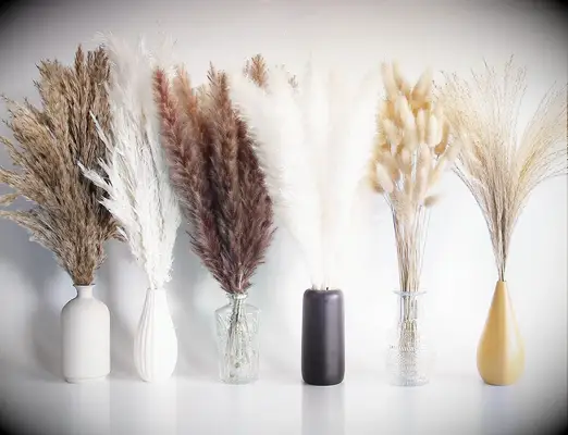 Bouquets of dried pampas grass fall wedding favors