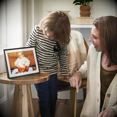 Digital frame mother