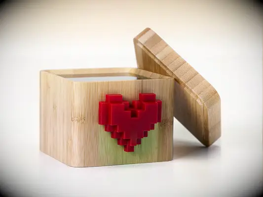 Uncommon Goods spinning heart messenger for romantic long-distance anniversary gift for boyfriend