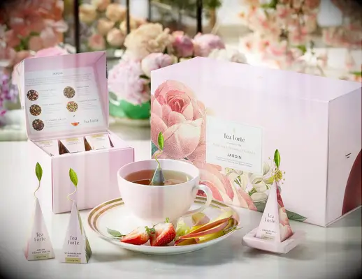 Garden-inspired tea set