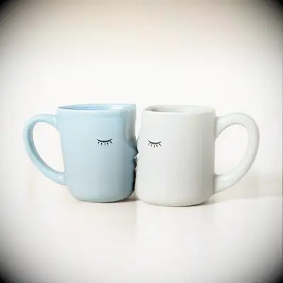 cute kissing mugs for your 8th wedding anniversary