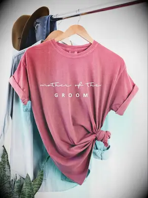 Mother-of-the-groom shirt in coral red