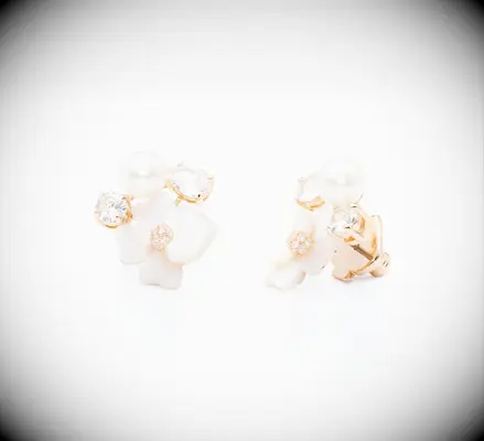 Pearl floral earrings mother-of-the-bride gift