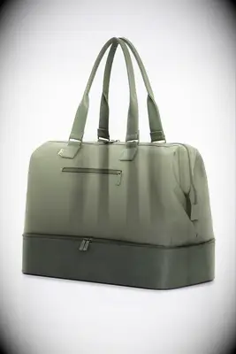 Béis weekender bag long distance relationship gift