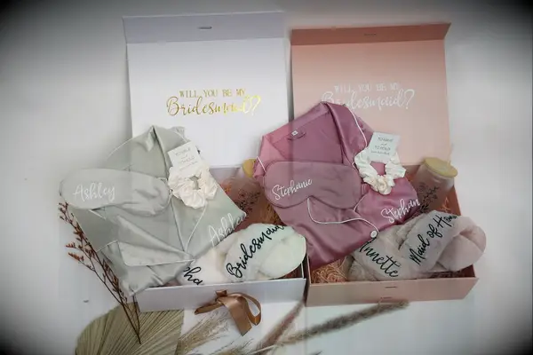 Taniri Gifts bridesmaid proposal gift box