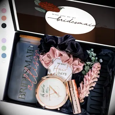 Sincerely, Me Store bridesmaid proposal gift box