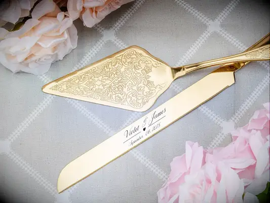 Vintage inspired cake serving set gift from mother to bride