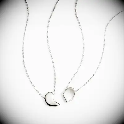 Modern customized matching couples pendant necklaces
