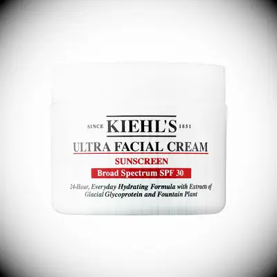 Daily face moisturizer stocking stuffer for boyfriend