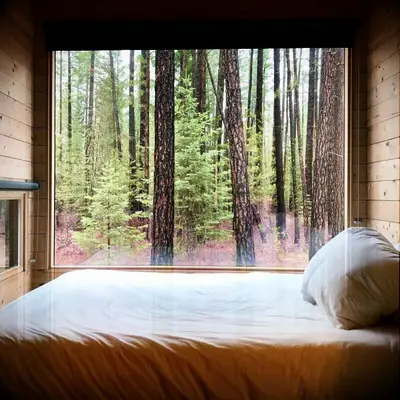 Cabin getaway gift idea for 32nd anniversary. 