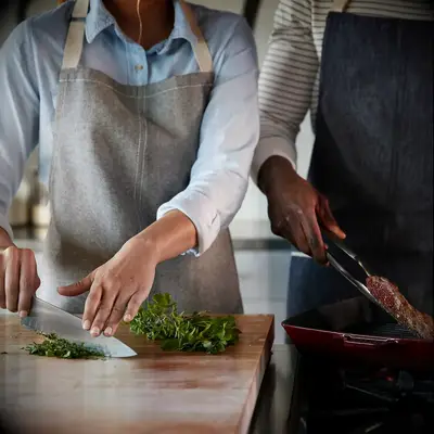 Hands-on cooking lesson couple experience gift