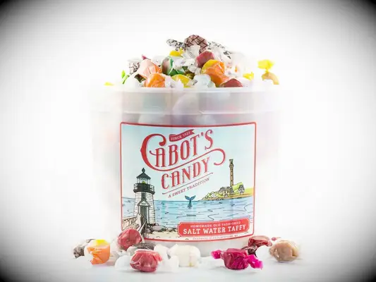 Saltwater taffy edible wedding favors