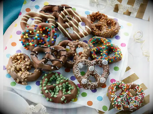 Chocolate-covered pretzel edible wedding favors