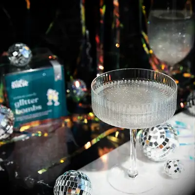 Cocktail glitter bomb edible wedding favor