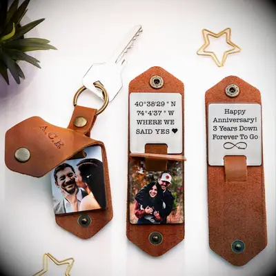 Personalized leather keychains gift