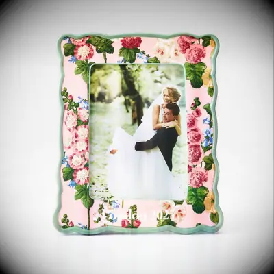 Floral photo frame