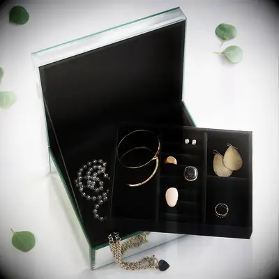 Engraved mirrored jewelry box