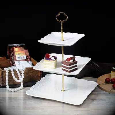 Porcelain cake stand