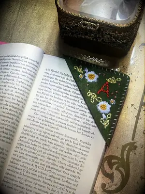 Felt bookmark gift