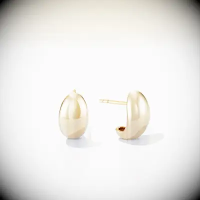 Mejuri earrings stocking stuffer for wife