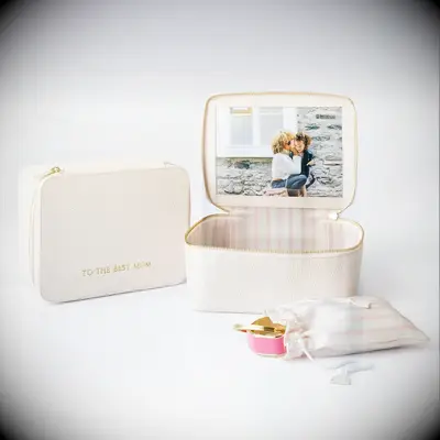 Photo travel case mother-of-the-bride gift