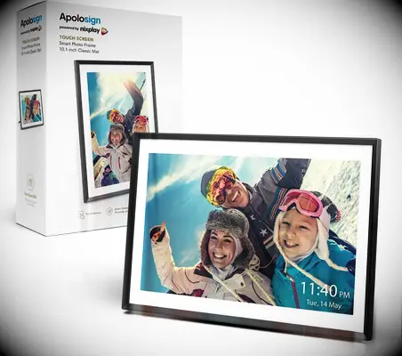 Digital photo frame