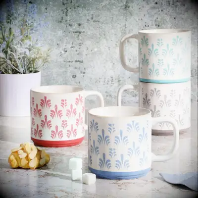 Colorful stoneware mug set