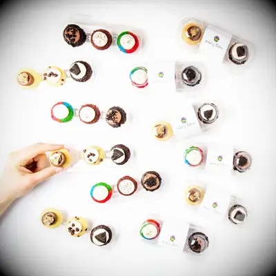 Mini cupcake wedding favors