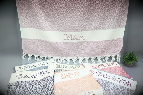 customized beach towel wedding favor ideas