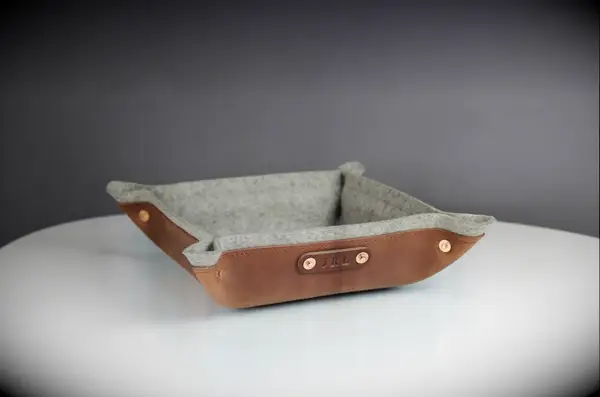 Personalized Valet seven year anniversary gift idea