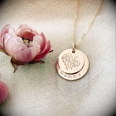 Personalized pendant necklace mother