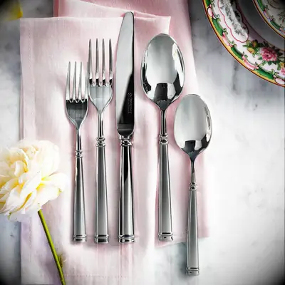 Ornate silverware cutlery set