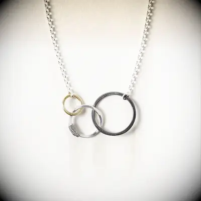 Silver three interlocking rings necklace for five year anniversary gift