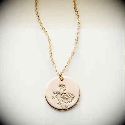 Gold pretty daisy five year anniversary pendant necklace gift