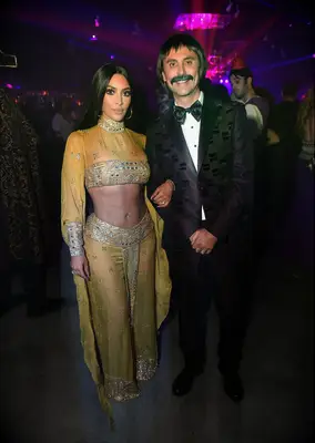 Kim Kardashian and Jonathan Cheban as Sonny and Cher