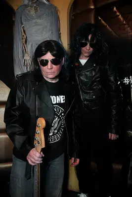 Mike Myers and Kelly Tisdale as The Ramones