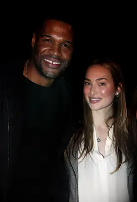 La seqüència temporal de les relacions completes de Michael Strahan et Kayla Quick